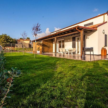 Villa Barbara...A 100 Passi Dal Mare!!!! لاسكاري المظهر الخارجي الصورة