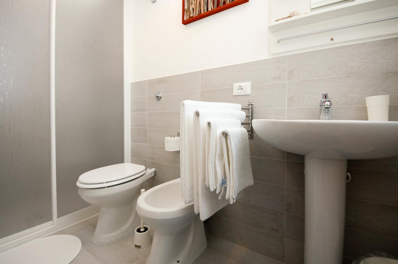 Villa Barbara...A 100 Passi Dal Mare!!!! لاسكاري المظهر الخارجي الصورة